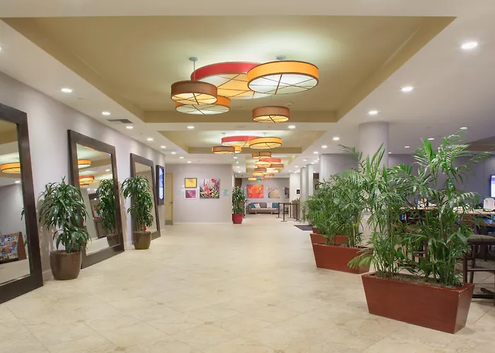 Crowne Plaza Ventura Beach By Ihg