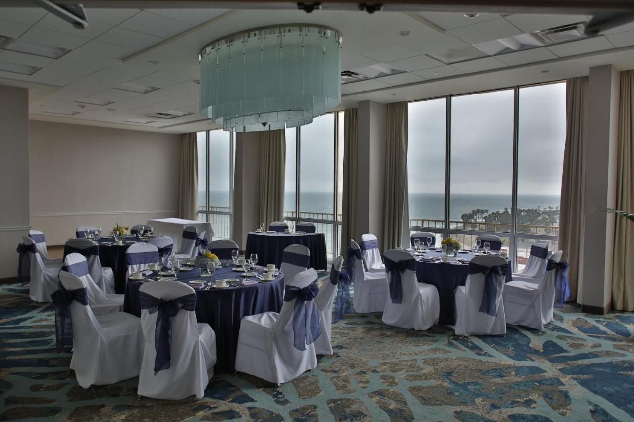 Crowne Plaza By Ihg Hotel