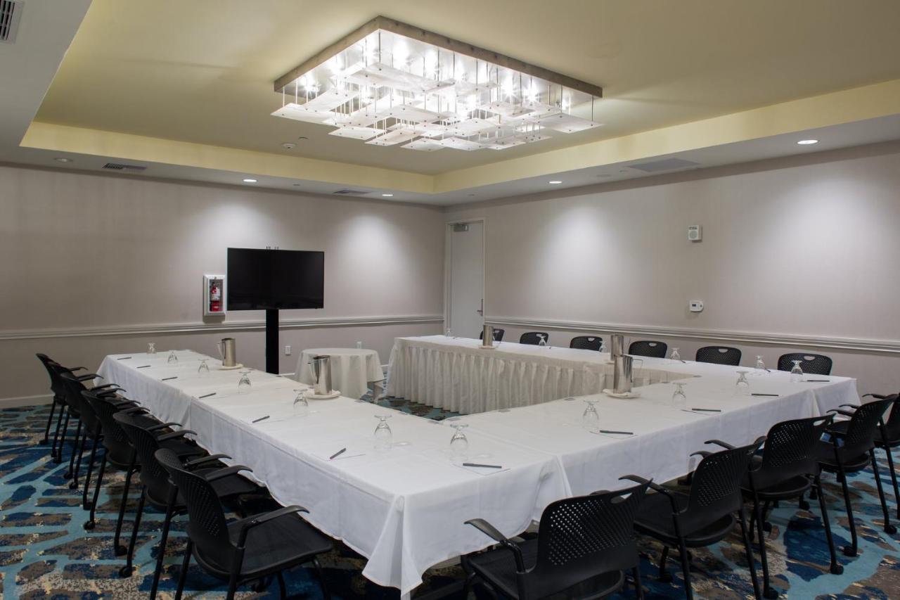 Crowne Plaza By Ihg Hotel 4*