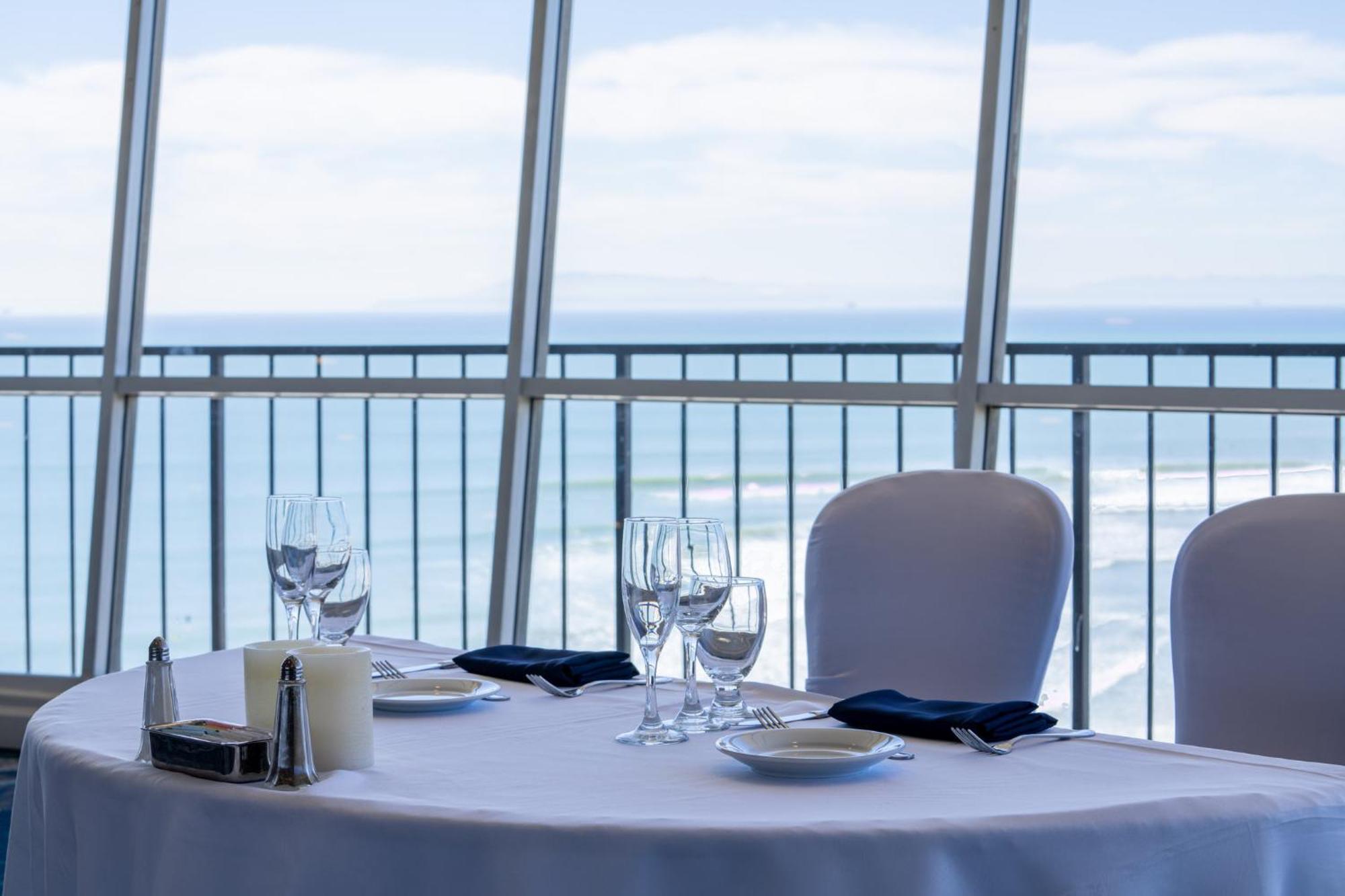Crowne Plaza By Ihg Hotel Ventura
