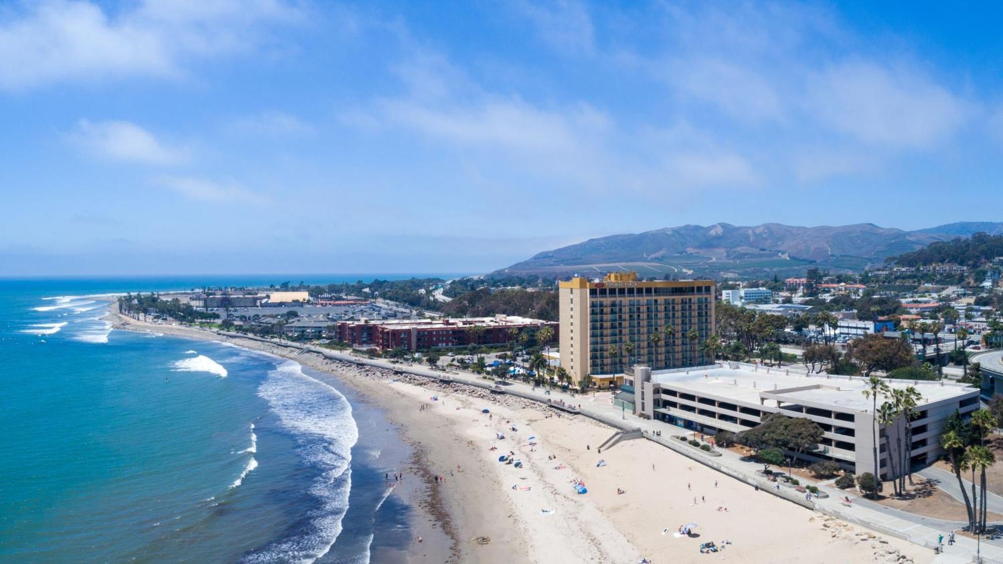 Crowne Plaza By Ihg 4*